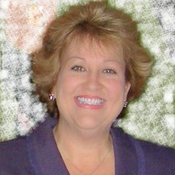 Meet your Posher, Katherine - Picture 1 of 1